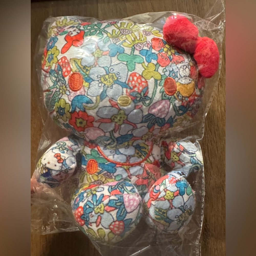Hello Kitty-NWT 8 Inch Colorful Plush with 3D Bow